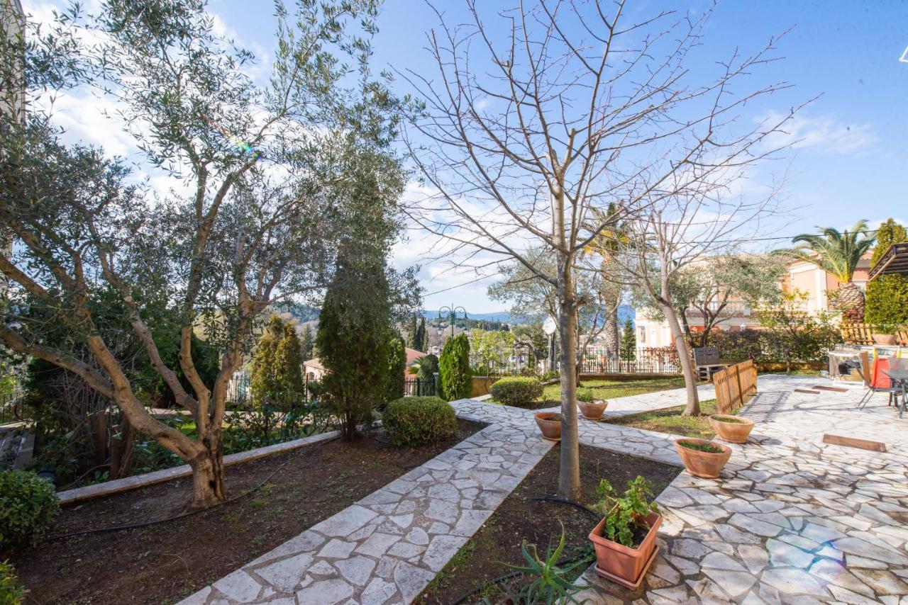 Julias Village-Allure Alepou Bagian luar foto